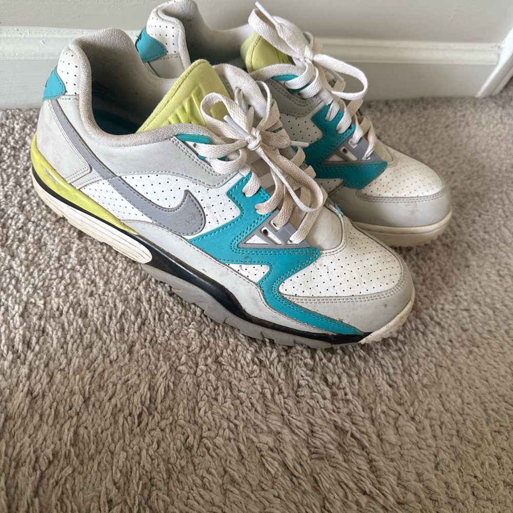 Nike Men's Gray and Teal Sneakers
